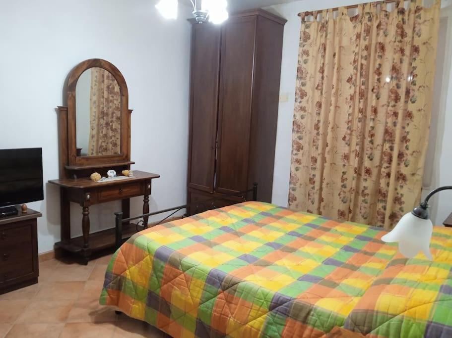 Casa Vacanze Il Pero Марсилиана Экстерьер фото
